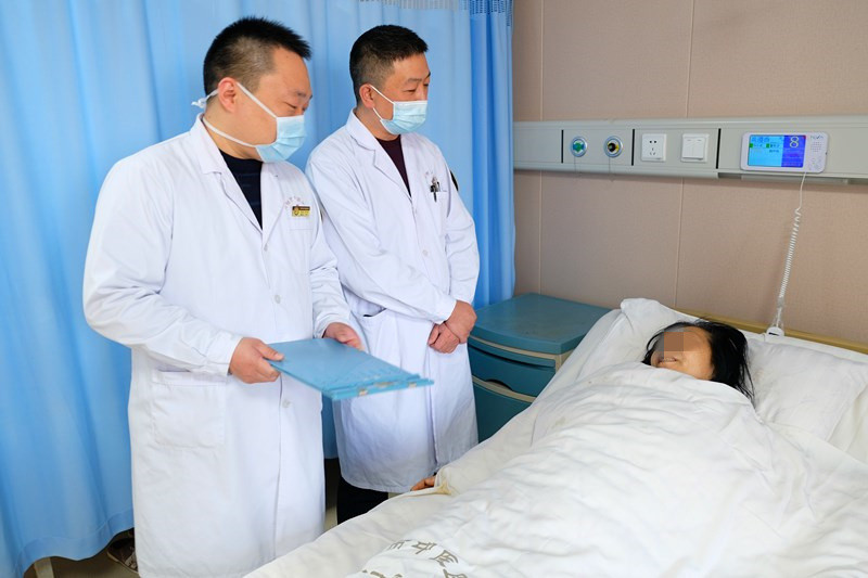 肋骨骨折切开复位内固定术 让患者挺起了胸膛 湖北省钟祥市中医院